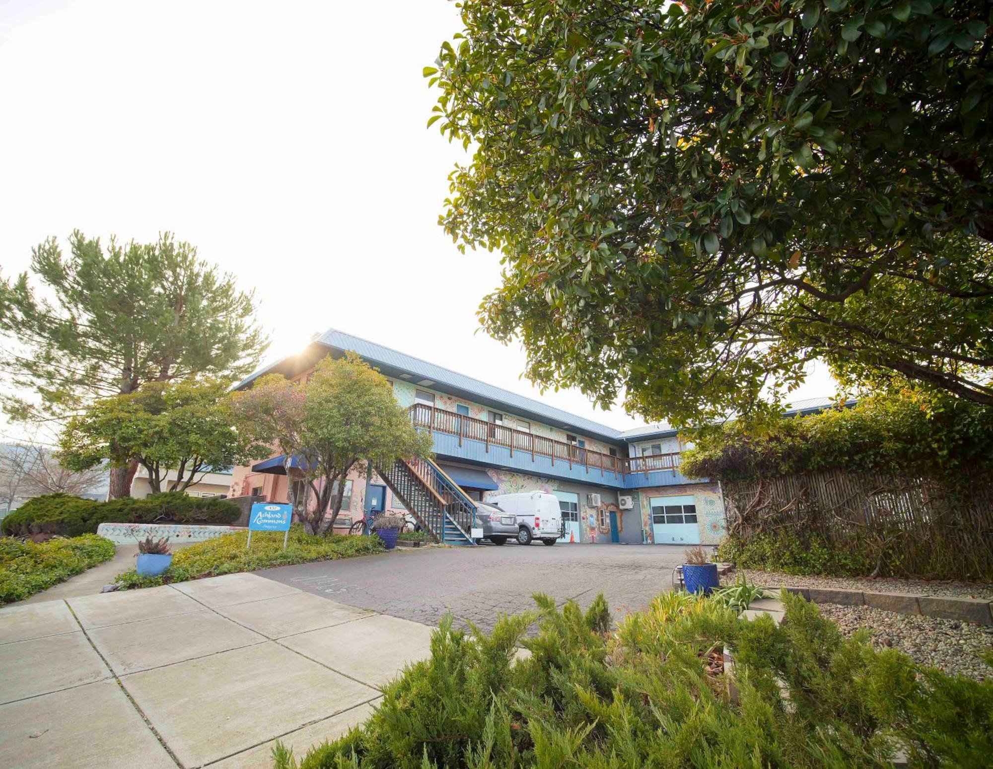 Ashland Commons Hostel 外观 照片